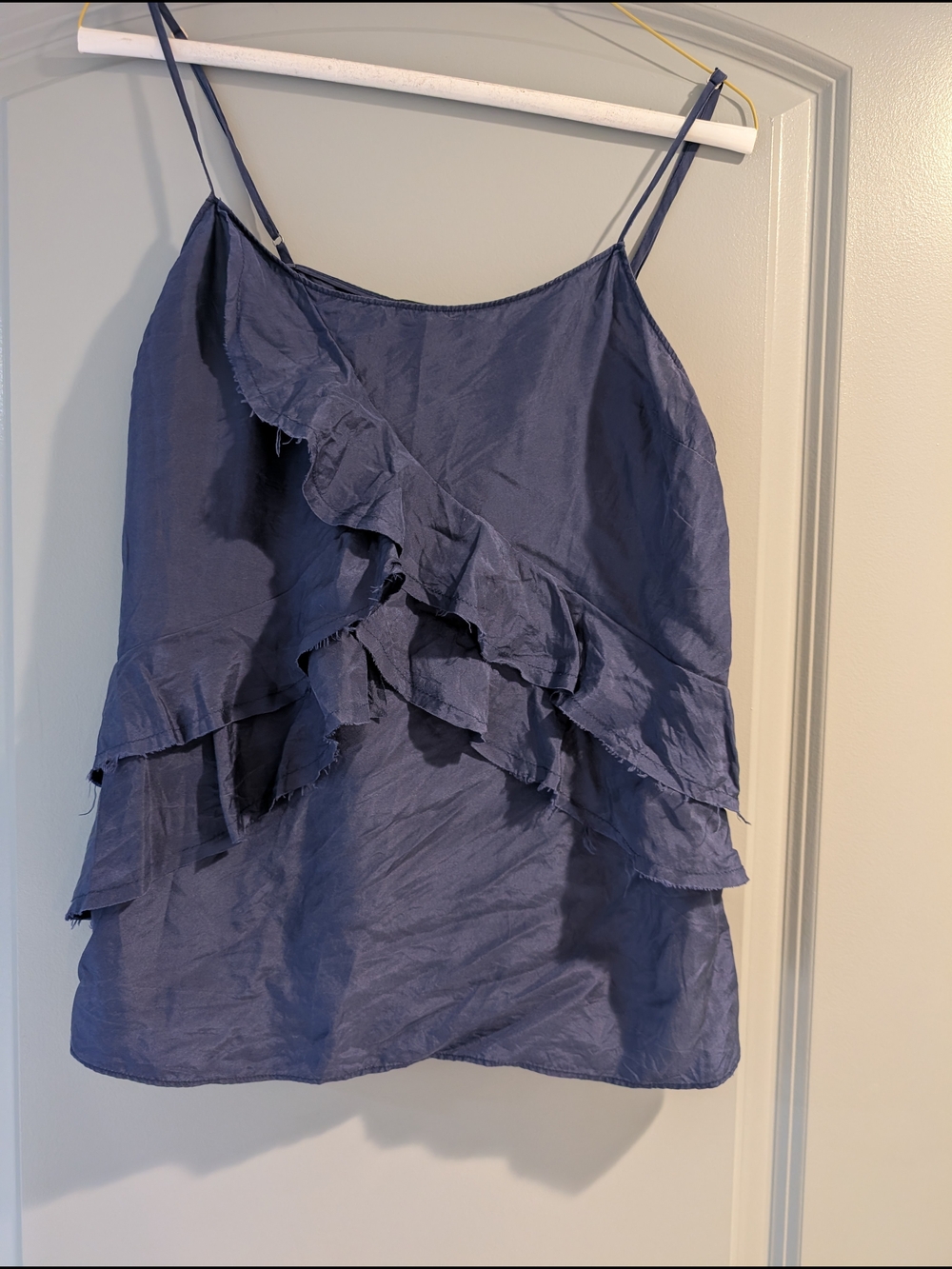 Banana Republic 100% Silk Ruffle Tank Top 💙